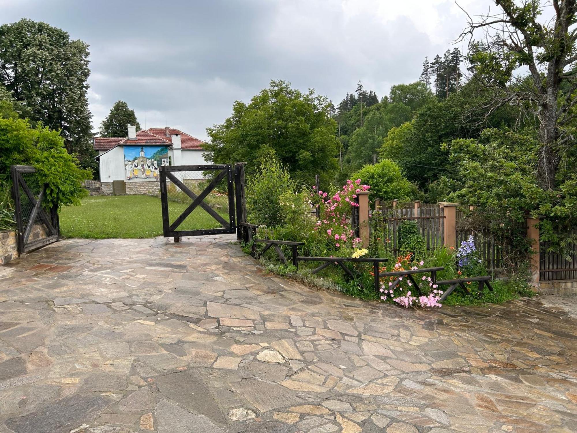 Agriturismo Hidden Paradise Villa Tryavna Exterior foto